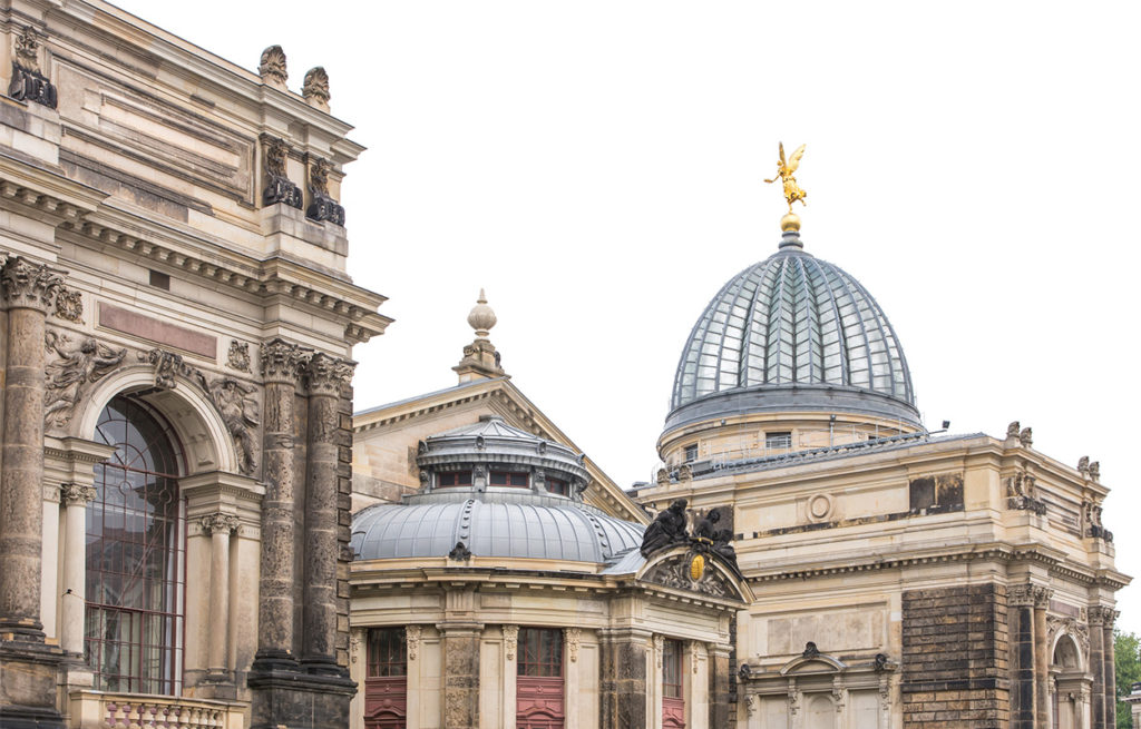 Regal Consult und Handel GmbH - Hochschule für Bildende Künste Dresden, Einrichtung der Bibliothek durch RCH