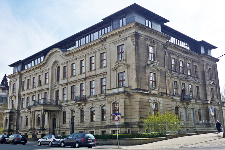 Regal Consult und Handel GmbH - Berlin | Leistungen: Büro - Referenz Evangelisch-Lutherisches Landeskirchenamt Sachsen (Dresden)